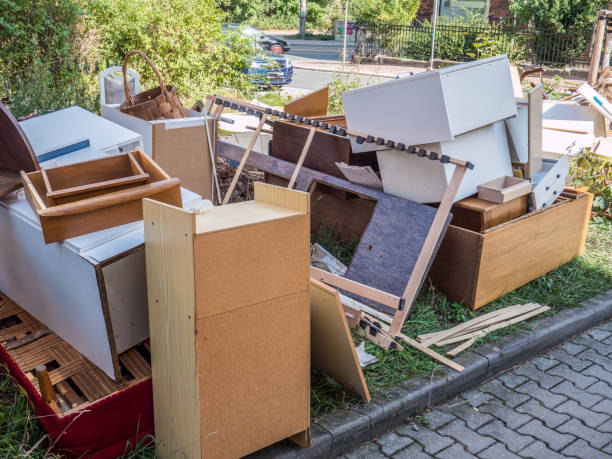 Best Garage Cleanout Services  in Inkster, MI